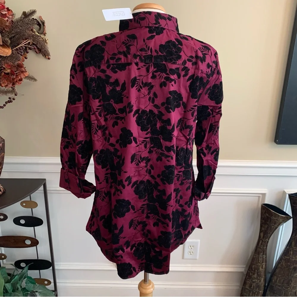 Contemporary Floral Flocked Button-Down Tunic - Size - Large - Monrovia - Picture 3 of 12